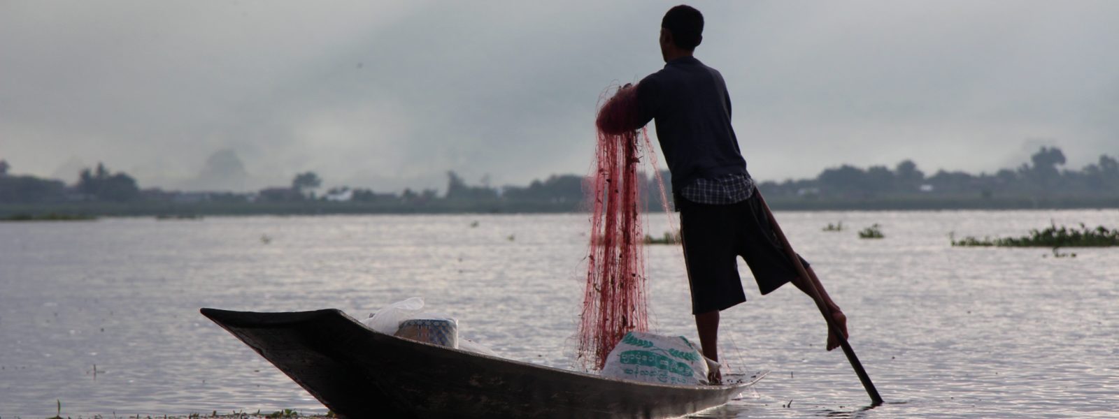 Inle Lake - Inthar fisherman - Myanmar - Sampan Travel