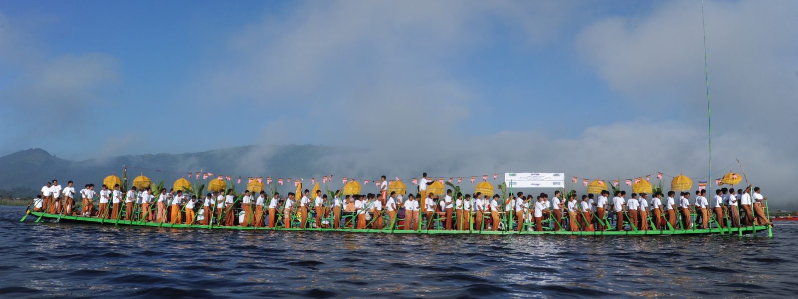 Phaung Daw Oo Pagoda - Phaung Daw Oo Pagoda Festival - Inle Lake - Sampan Travel