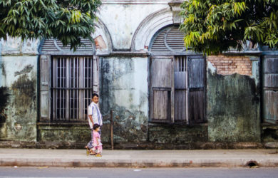 Yangon Day Tour - man and daughter - Yangon - Sampan Travel