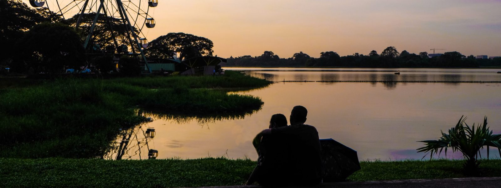 Yangon - Inya Lake - Myanmar - Sampan Travel