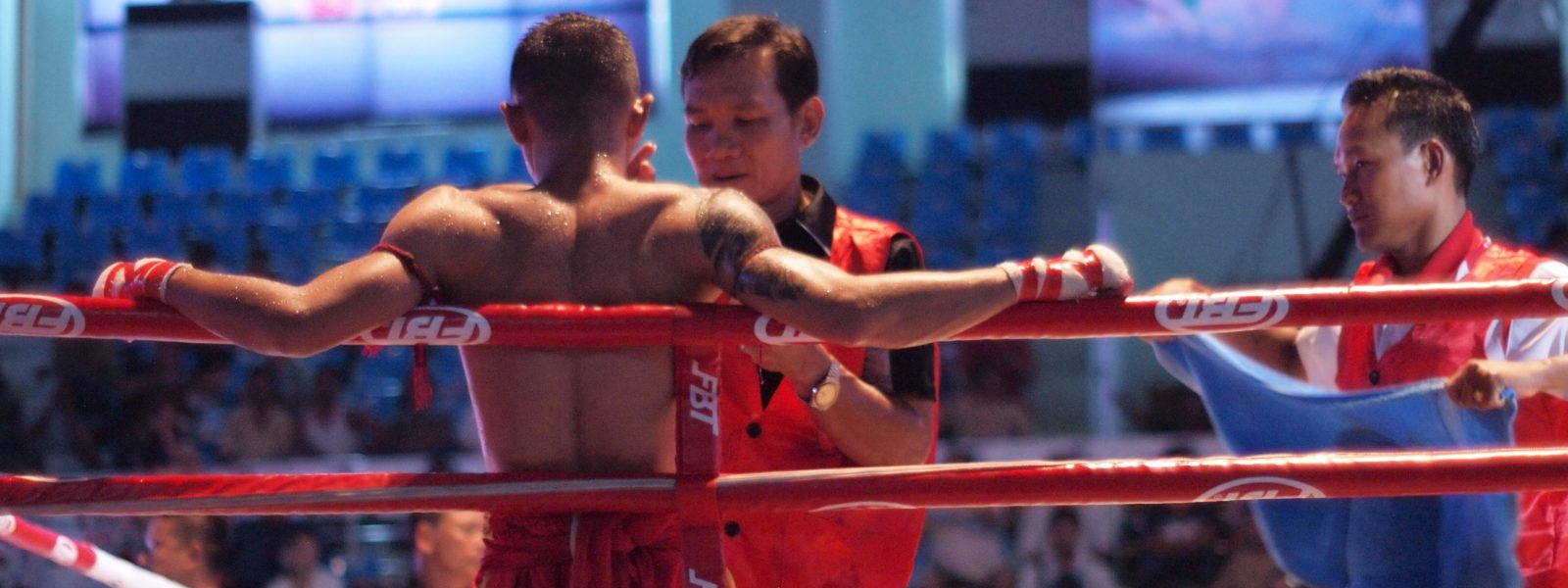 Burmese Boxing - Boxer on ropes - Sampan Travel