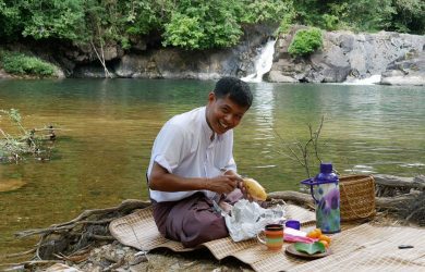 Sam the Man - at the glade - Dawei - Sampan Travel