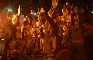 Shwe Umin Golden Cave at Pindaya