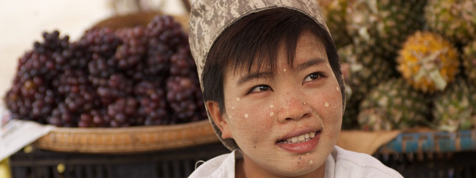 Thanaka - Thanaka in Myanmar - Myanmar - Sampan Travel